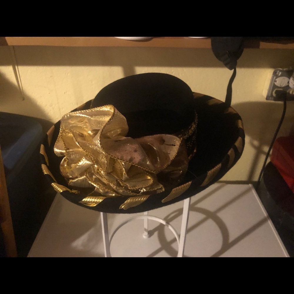 Felt hat - Picture 4 of 6